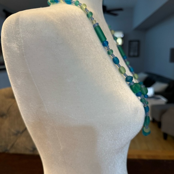 Beautiful Frosted Sea Glass Shell Clasp Necklace Beaded Statement Chunky Signed - Picture 7 of 13